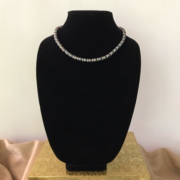 Luxe Black Peacock Pearl and Crystal Necklace - Picture 5 of 9